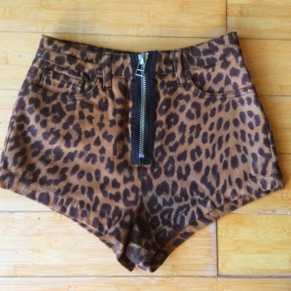 Unif Axl Leopard Print Shorts - image 5